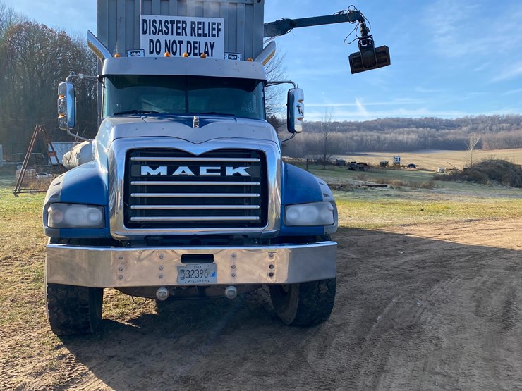 #207-•-2015-mack-grapple-truck-(has-wi-title)-(colfax,-wi)-image-9