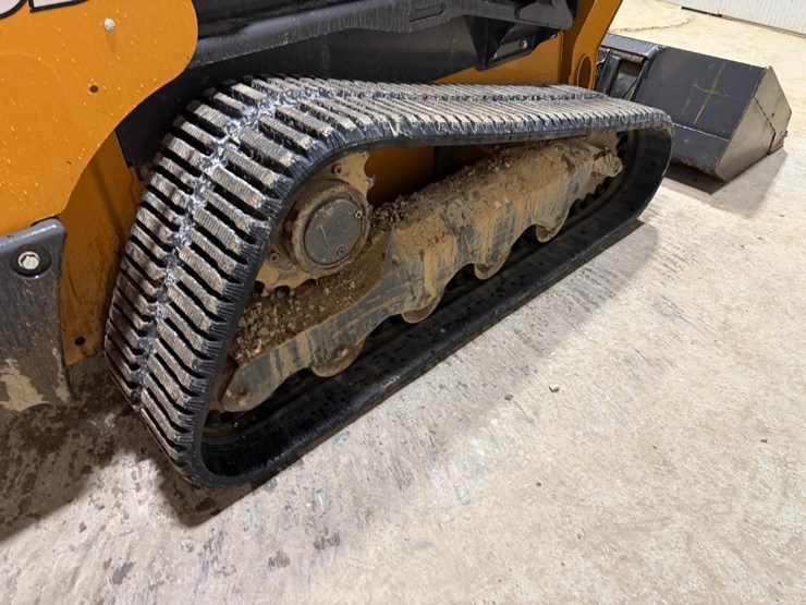 2022-case-tv450b-image-18