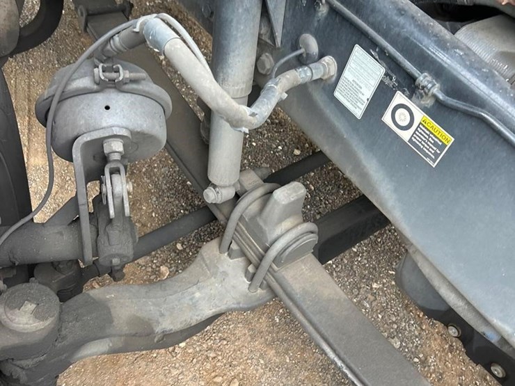 peterbilt-579-image-41