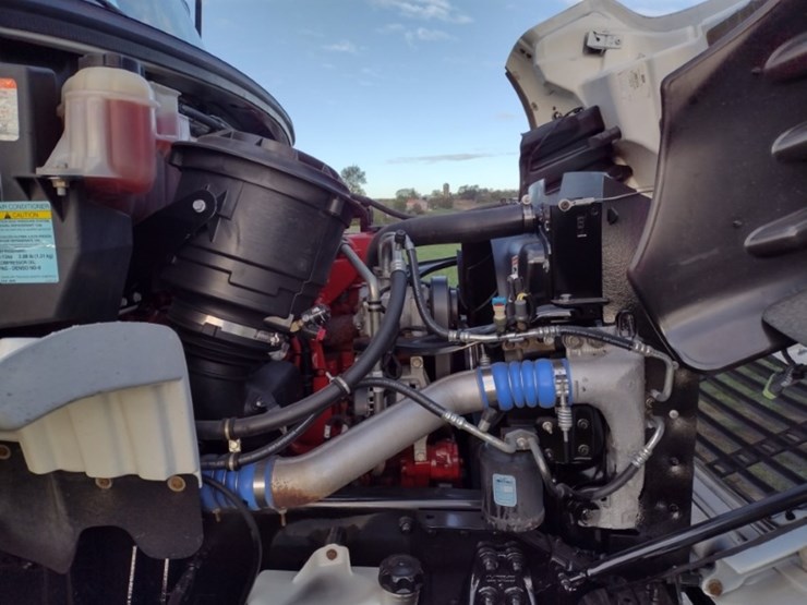 freightliner-m2-106-image-20