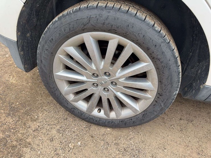 2012-lincoln-mkx-image-11