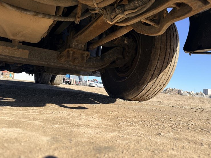 2017-international-prostar-image-58