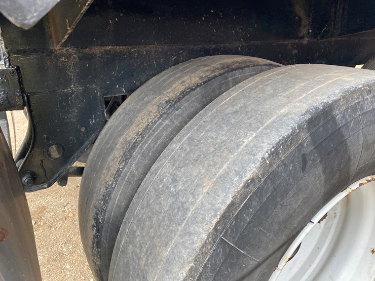 #1031-•-2014-northern-6000-gallon-semi-manure-tanker-trailer(has-wi-title)-(kewaunee,-wi)-image-37