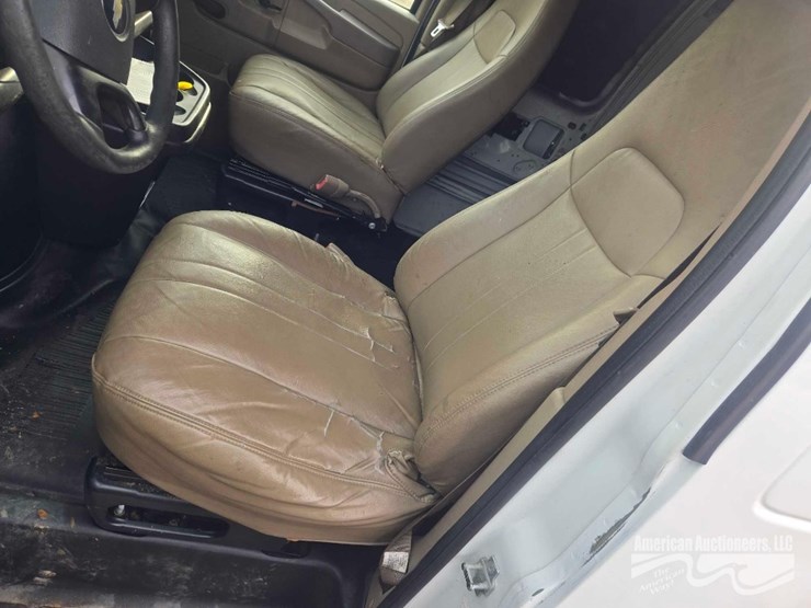 2010-chevrolet-express-van,-vin-#-1gcugadx5a1118101-image-17