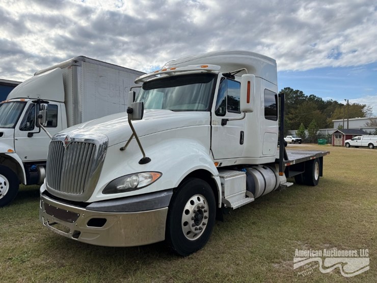 2017-international-prostar-image-3