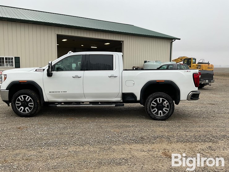 2022-gmc-sierra-2500-image-8