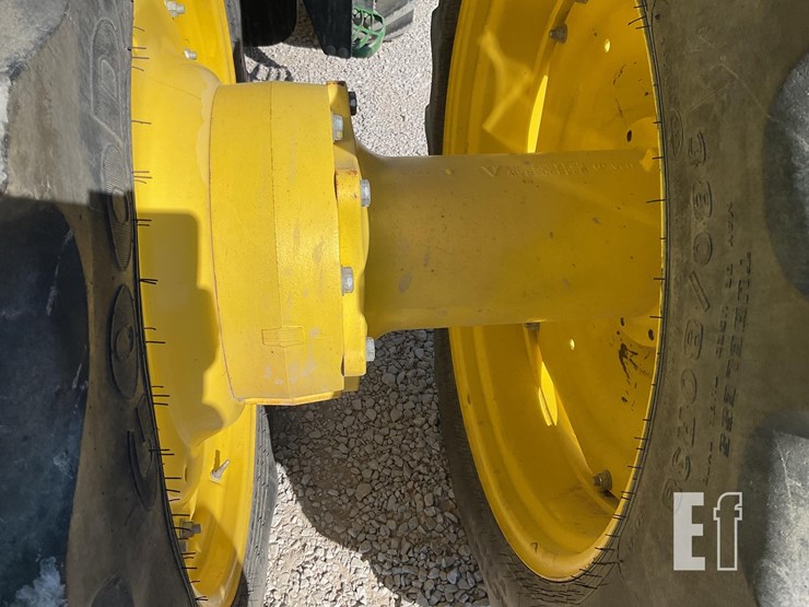 john-deere-8335r-image-43