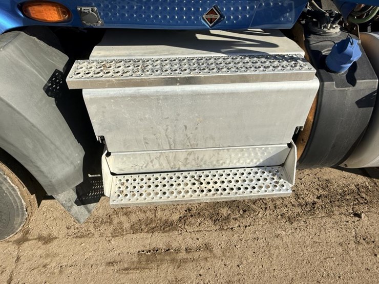 2017-international-prostar-image-23