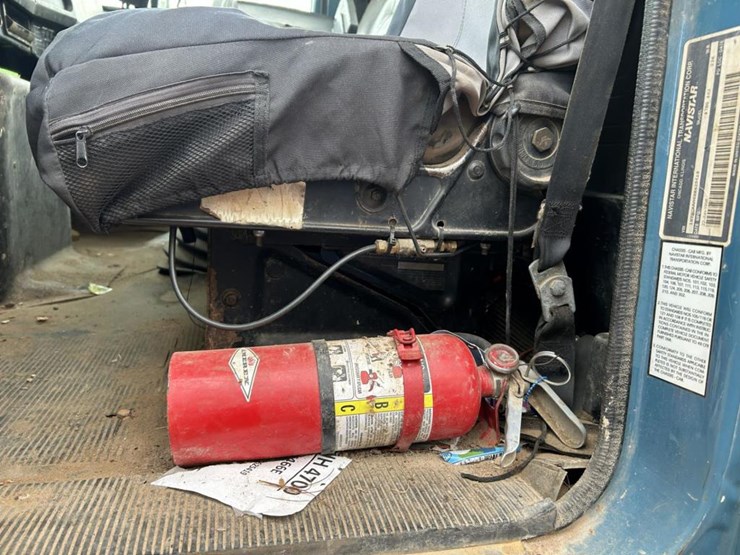 international-4700-image-42