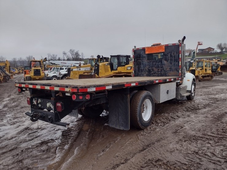 peterbilt-337-image-38