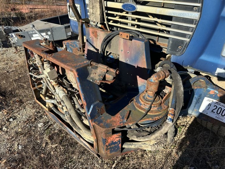 1990-ford-l9000-image-9