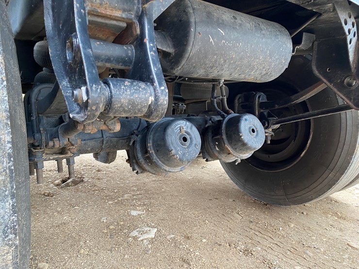 #1031-•-2014-northern-6000-gallon-semi-manure-tanker-trailer(has-wi-title)-(kewaunee,-wi)-image-41