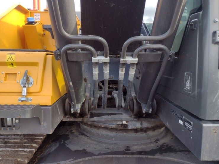 volvo-ec220e-lr-image-20