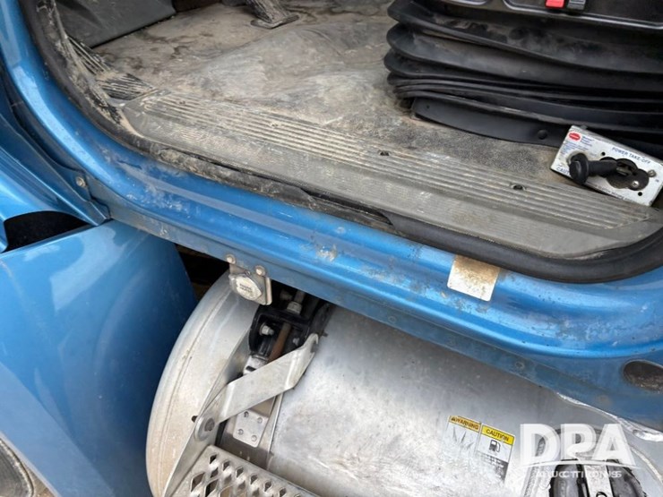 peterbilt-579-image-65