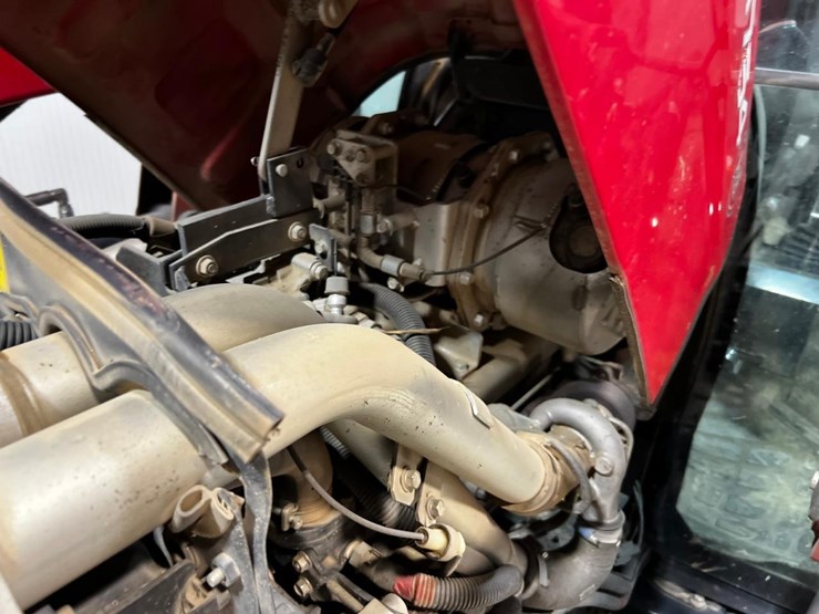 2017-massey-ferguson-1754-image-21