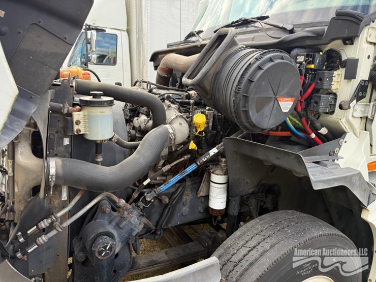 2017-international-prostar-image-6