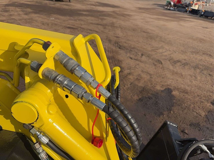 2003-john-deere-250-image-22