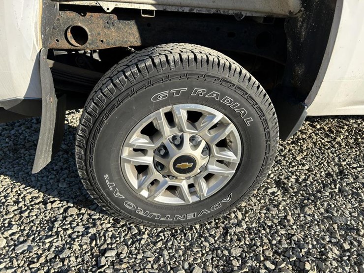 2015-chevrolet-silverado-2500hd-image-121