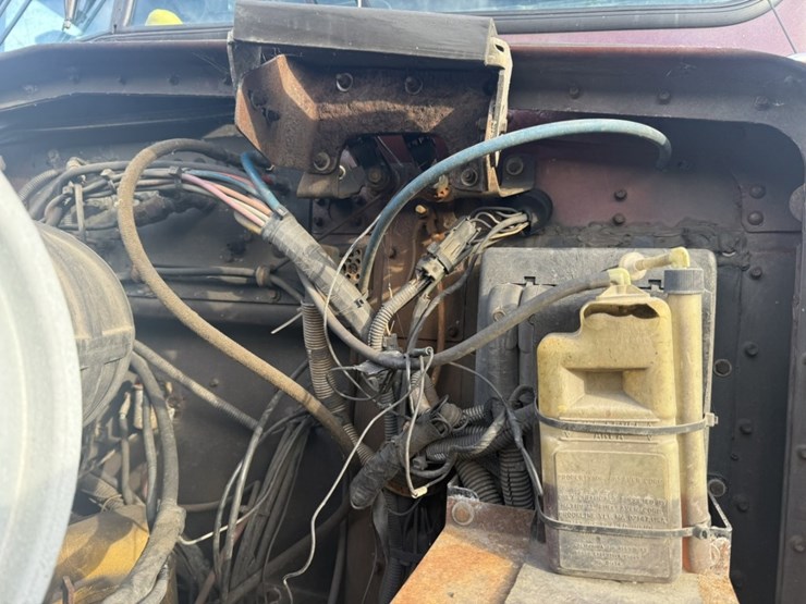 1989-kenworth-t600-image-9