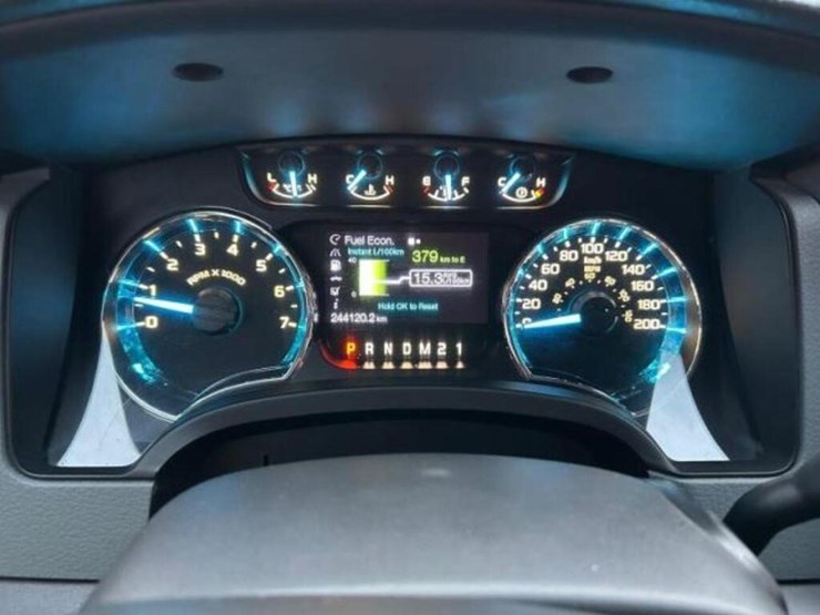 2012-ford-f150-xlt-image-10