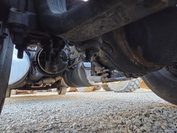 2007-peterbilt-386-image-41