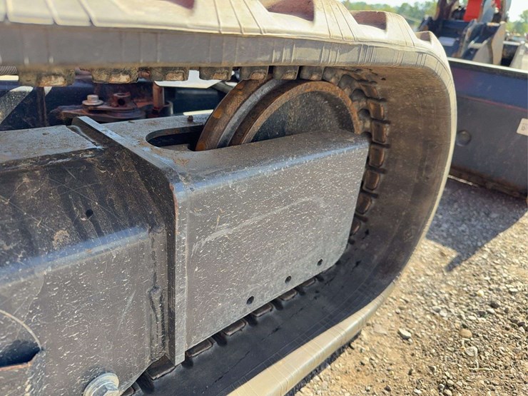 2022-kubota-kx040-4-image-16