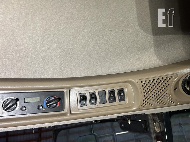 2018-case-ih-wd2504-image-29