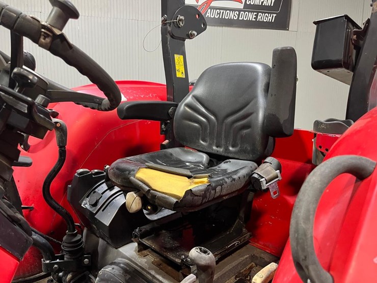 massey-ferguson-4708-image-23