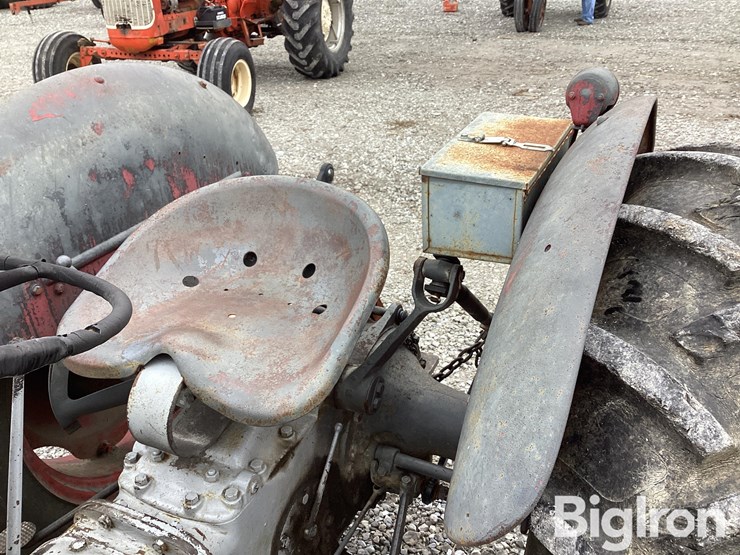 ferguson-t030-2wd-tractor-image-13