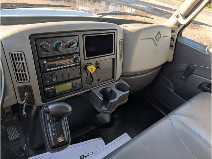 2016-international-durastar-4300-image-25