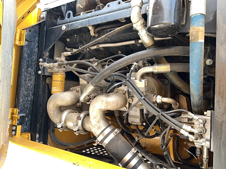 2019-deere-350g-lc-image-18