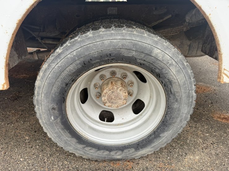 #1840-•-2013-ram-5500-4x4-service-truck-image-39