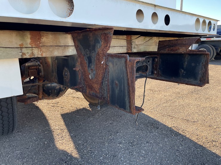 2015-ford-f650-image-16