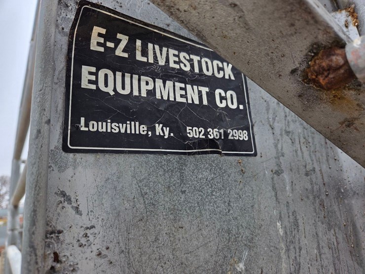 cattle-chute-w/-palpation-cage-image-23