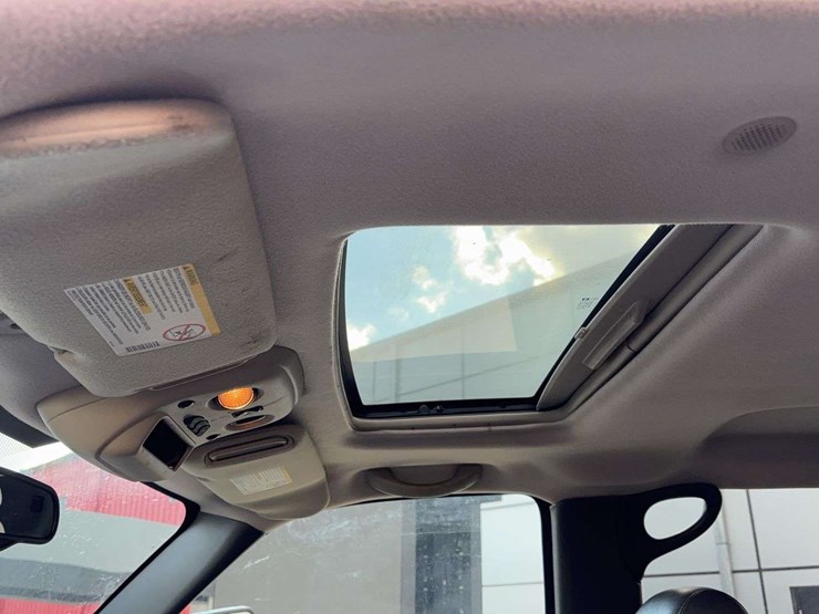 2006-gmc-2500-image-25