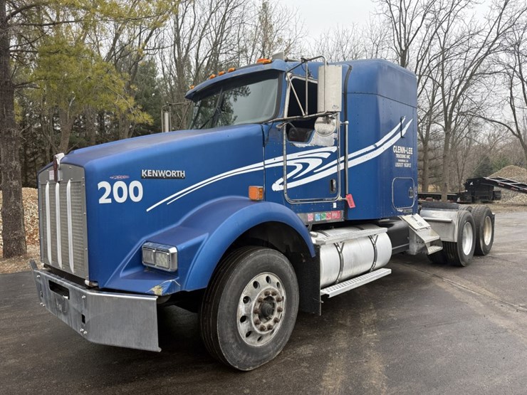 2003-kenworth-t800-image-1