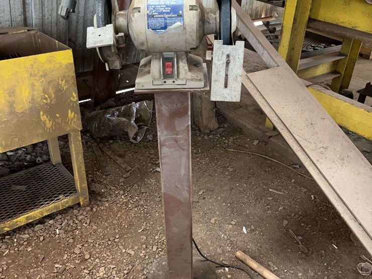 pedestal-grinder-6-inch-image-1