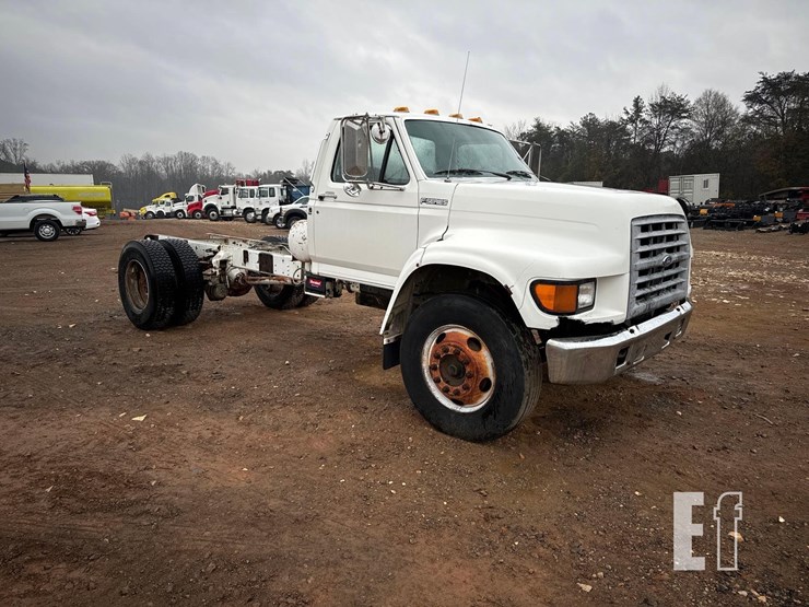 ford-f700-image-7