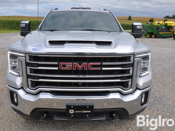 2022-gmc-sierra-2500-image-2