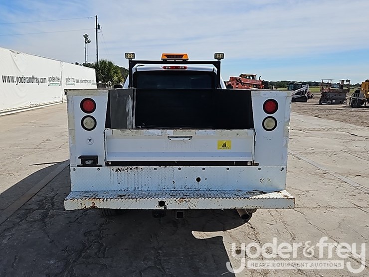 chevrolet-silverado-2500-image-16