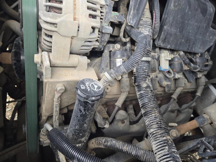 2011-gmc-2500-image-43