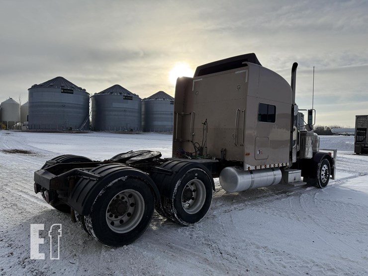 2004-peterbilt-379-image-9