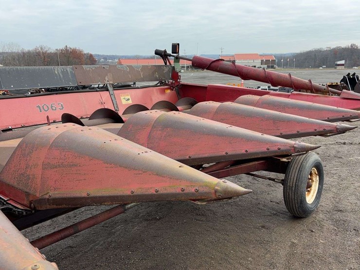 case-ih-1063-image-10