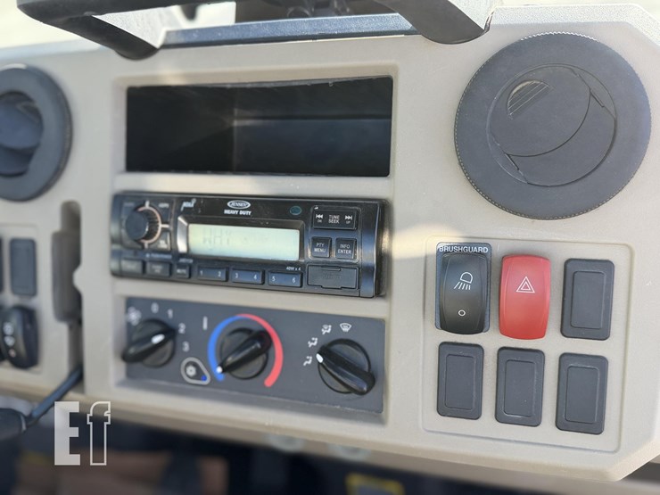 john-deere-gator-xuv-835r-image-14