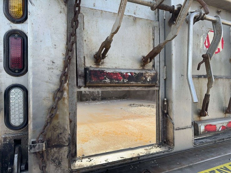 2013-international-workstar-7400-image-19