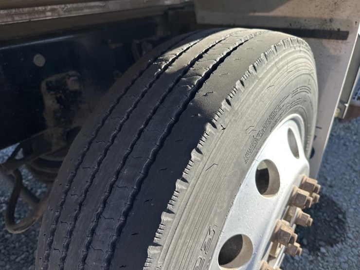 2017-international-hx615-image-73