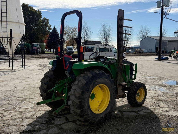 john-deere-4044m-image-5