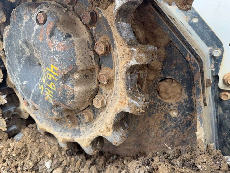 2024-bobcat-t650-image-14