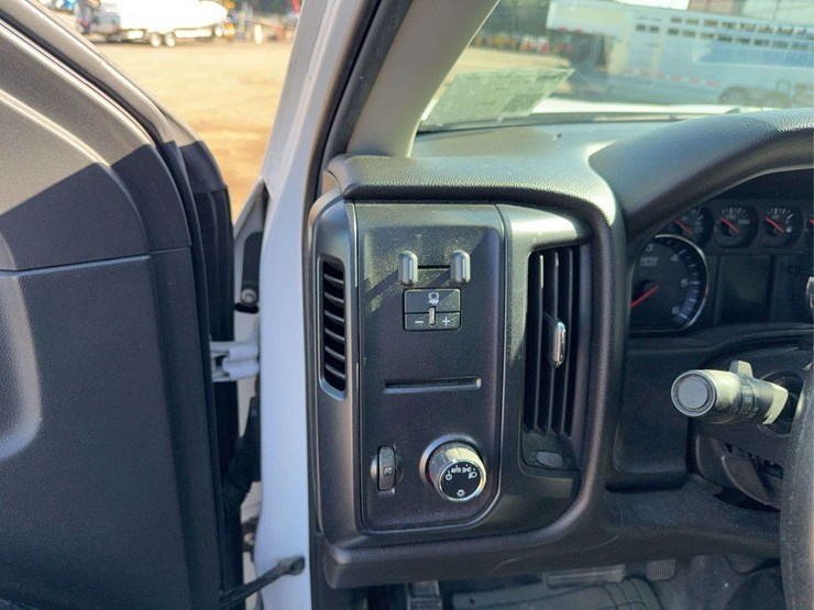 2014-gmc-sierra-1500-image-38