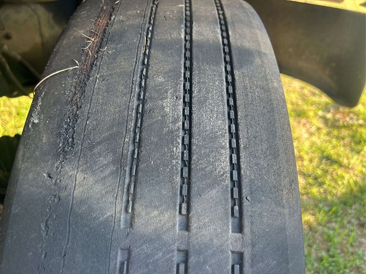 2006-freightliner-mt55-image-8